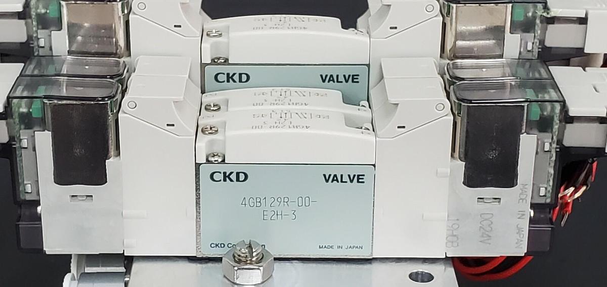 NIB CKD M4GB120R-C6-E2HZ1D-6-3 VALVE MANIFOLD ASSEMBLY M4GB120RC6E2HZ1D63, DC24V