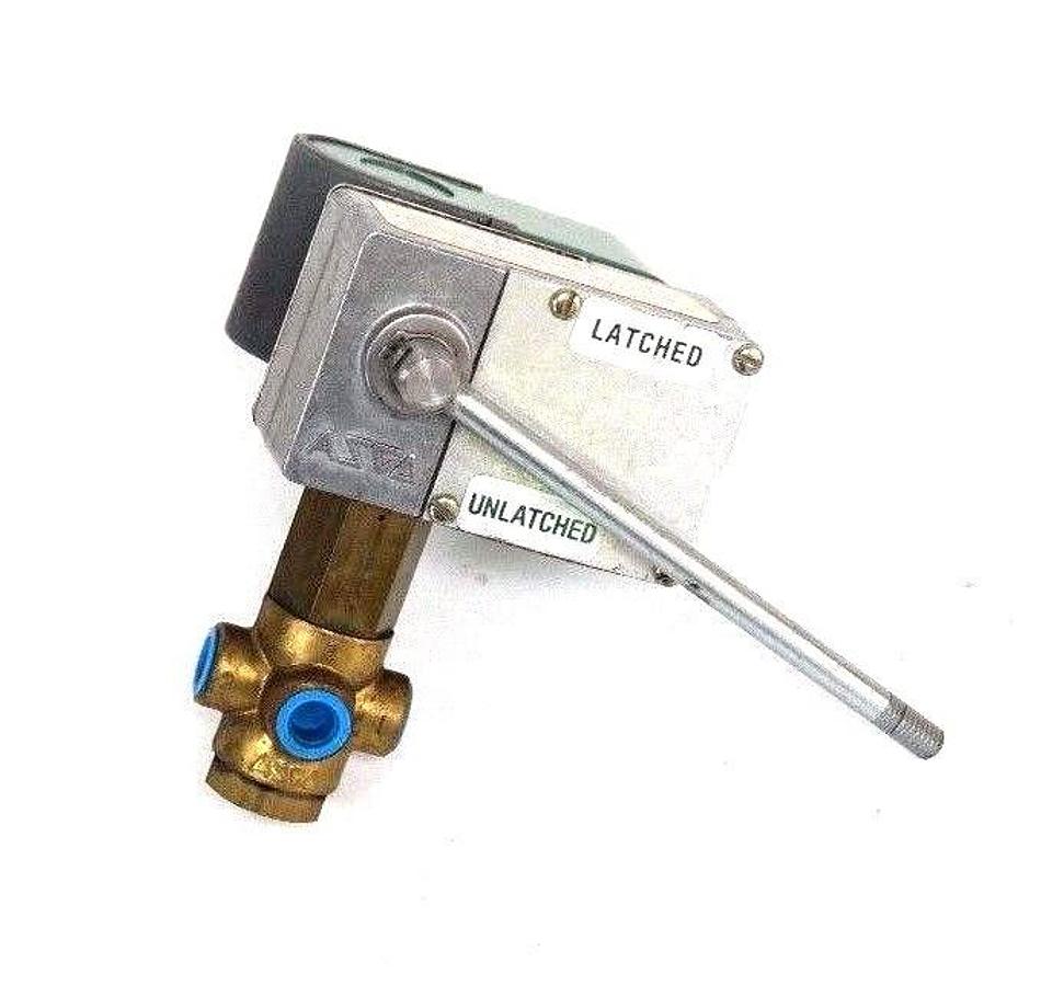 Used NEW ASCO 330840U VALVE 1/4'' PIPE, 16.7 WATTS, ORIFICE 11/16 W/ LATCH LOCK