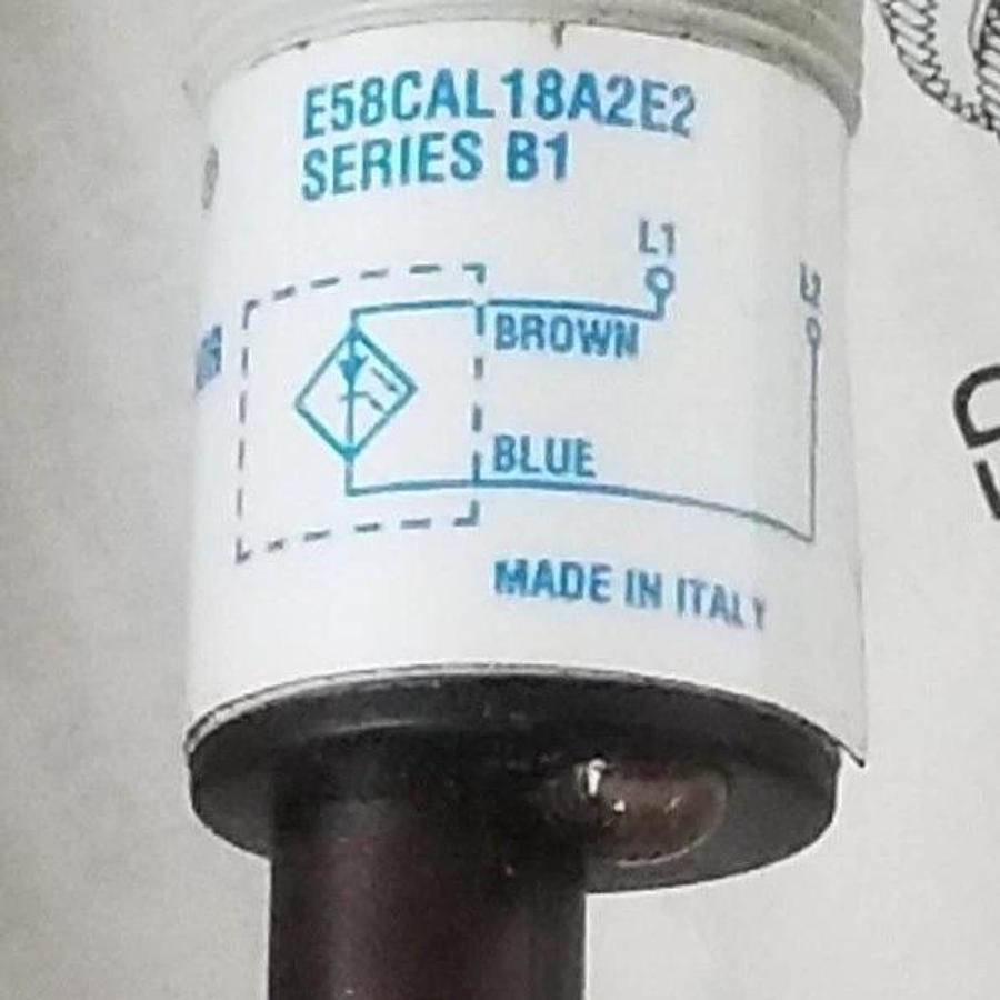 Used NIB EATON CUTLER HAMMER E58CAL18A2E2 E58 PHOTOELECTRIC EMITTERS 3M