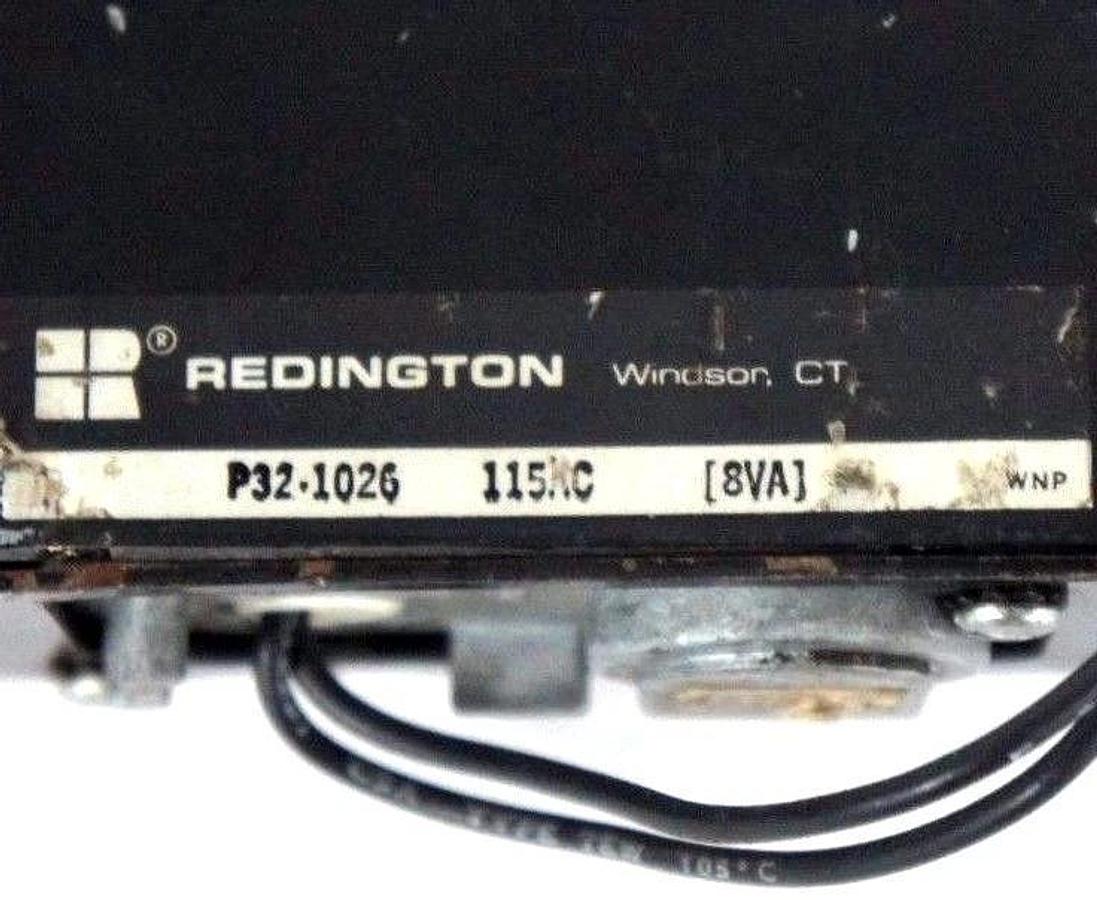 Used REDINGTON P32-1026 115VAC 8VA ELECTRONIC COUNTER PANEL MOUNT 6 FIGURE