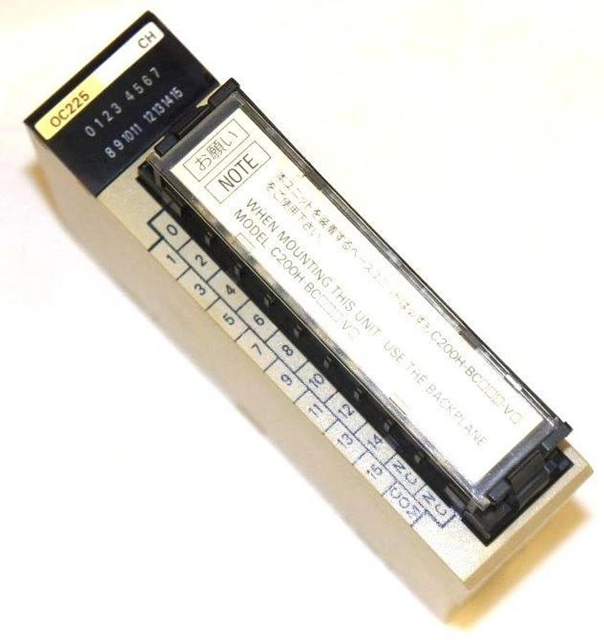 Used OMRON C200H-OC225 OUTPUT MODULE 250 VAC/24VDC, 2A/P, 8A/U, C200HOC225