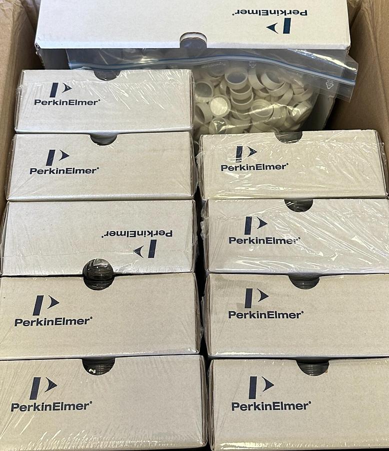 Used 450 NEW PerkinElmer 6000128 20mL HIGH PERFORMANCE GLASS VIALS W/ SCREW CAPS