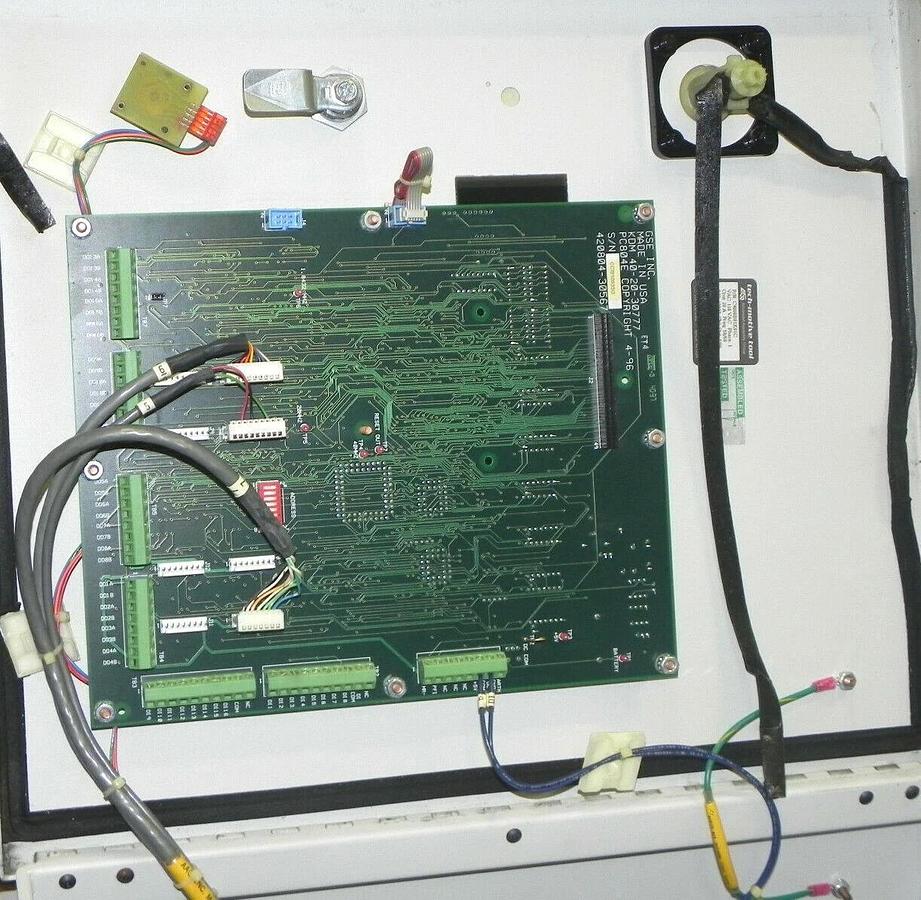 Used TECH MOTIVE TOOL CS4000 CONTROLLER C4000B01K01C W/ 49-4100-03C5 SERVO CONTROL