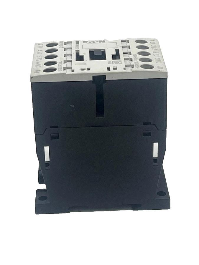 EATON DIL M12-10 / XTCE012B10 3-Pole IEC CONTACTOR XT IEC 12A 110V 50Hz NSNP