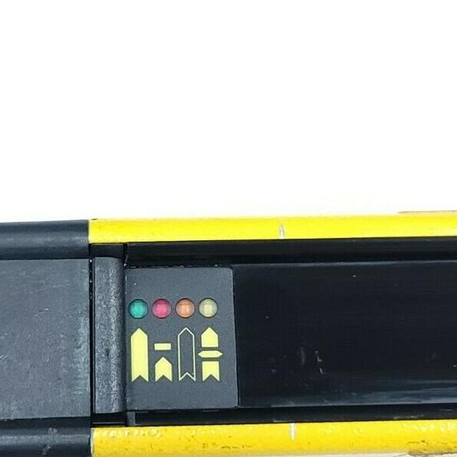 Used ALLEN BRADLEY 440LR4D1500N GUARD MASTER POC-30 RECEIVER 440L R4D1500-N (60INCH)