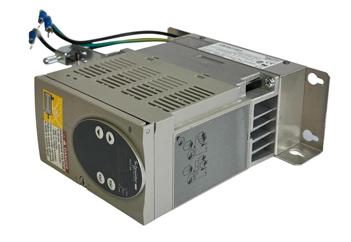Used SCHNEIDER ELECTRIC SD328AU25S2 STEPPER MOTOR DRIVE SD3 28 115/230VAC W/ FILTER