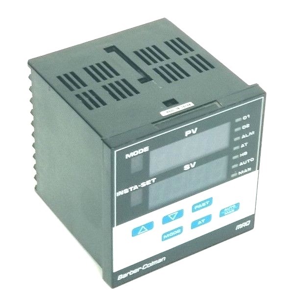 Used BARBER-COLMAN MAQ3-04011 100-3-00 TEMPERATURE CONTROLLER MAQ304011 100300