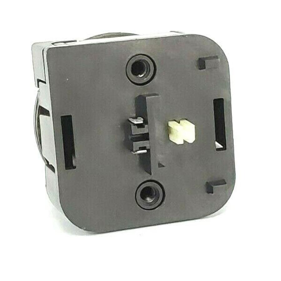 Used ALLEN BRADLEY 800H-16JRR2KB7AX SELECTOR SWITCH SER. F 120V, 0.90W