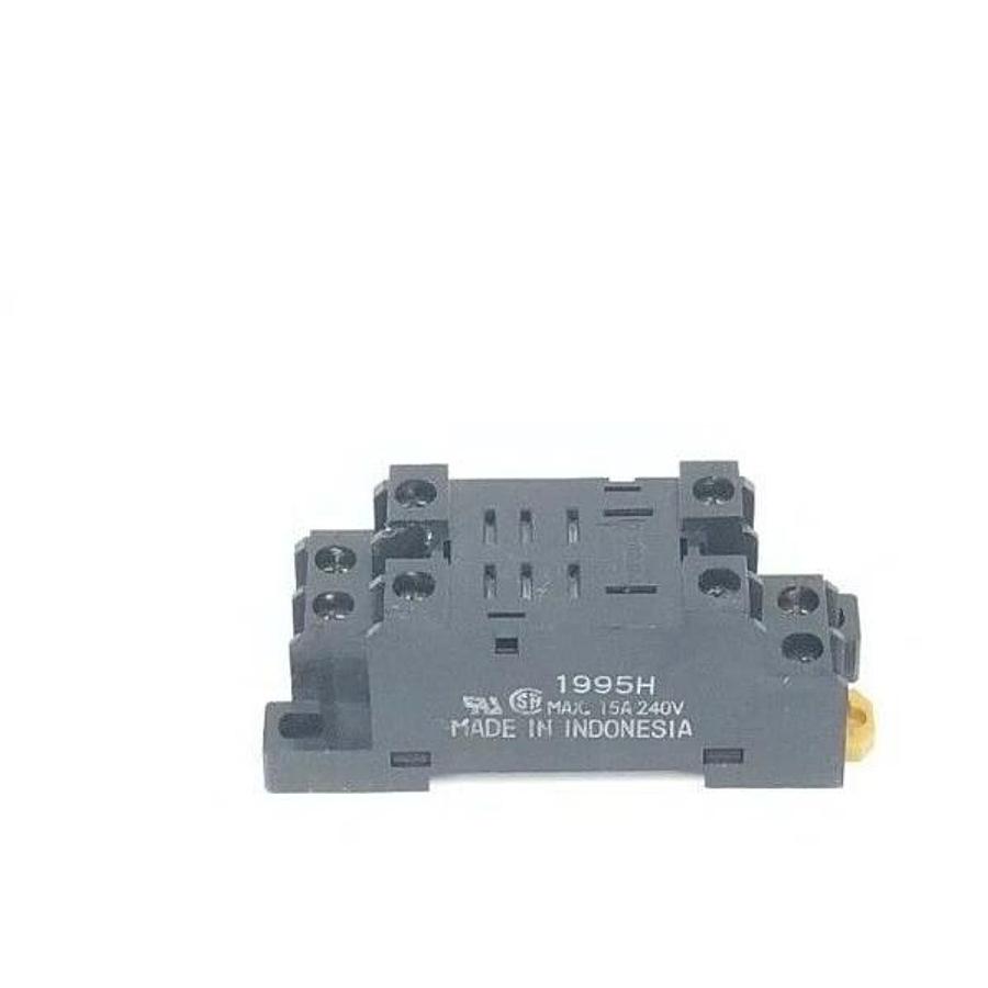 Used OMRON PTF08A-E SOCKET RELAY BASE PTF08AE