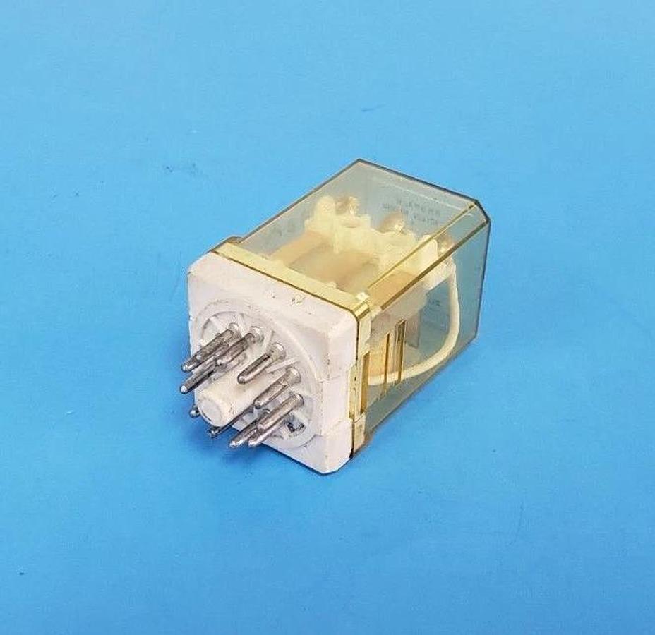 Used IDEC RR3PA-U AC120V 50/60HZ, RR3PA-U-AC120V