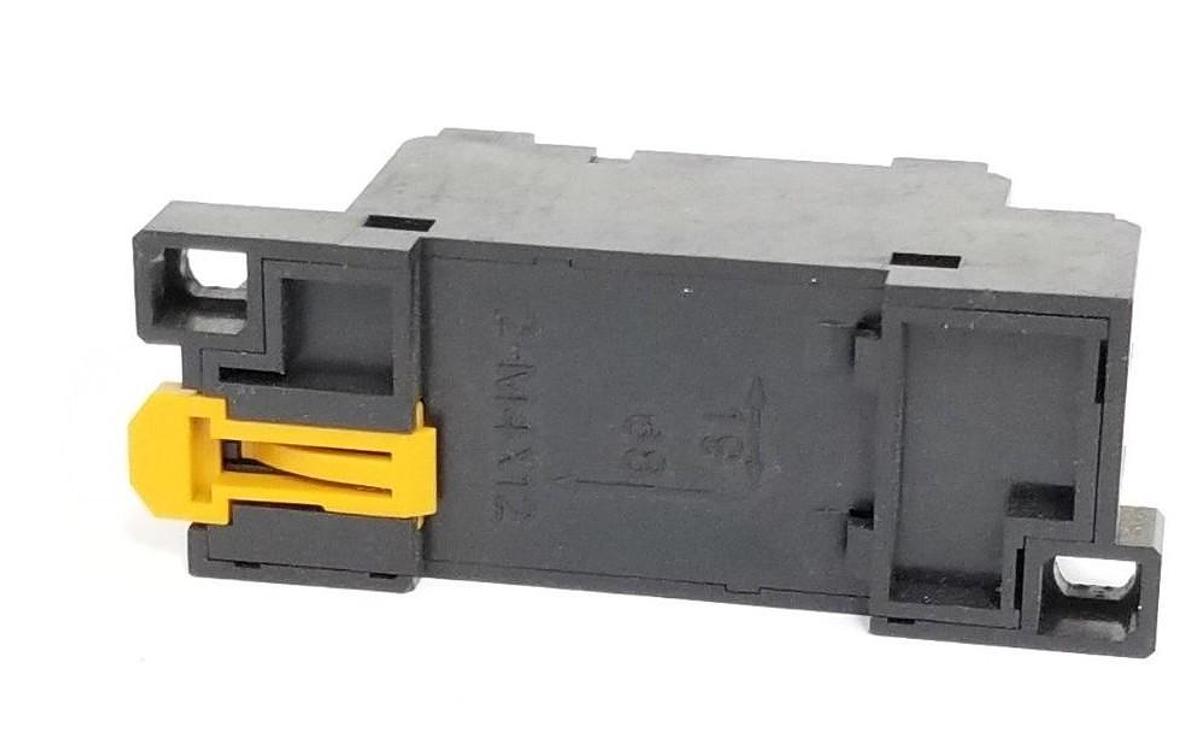 Used LOT OF 2 OMRON PTF08A-E SOCKET RELAY BASES PTF08AE