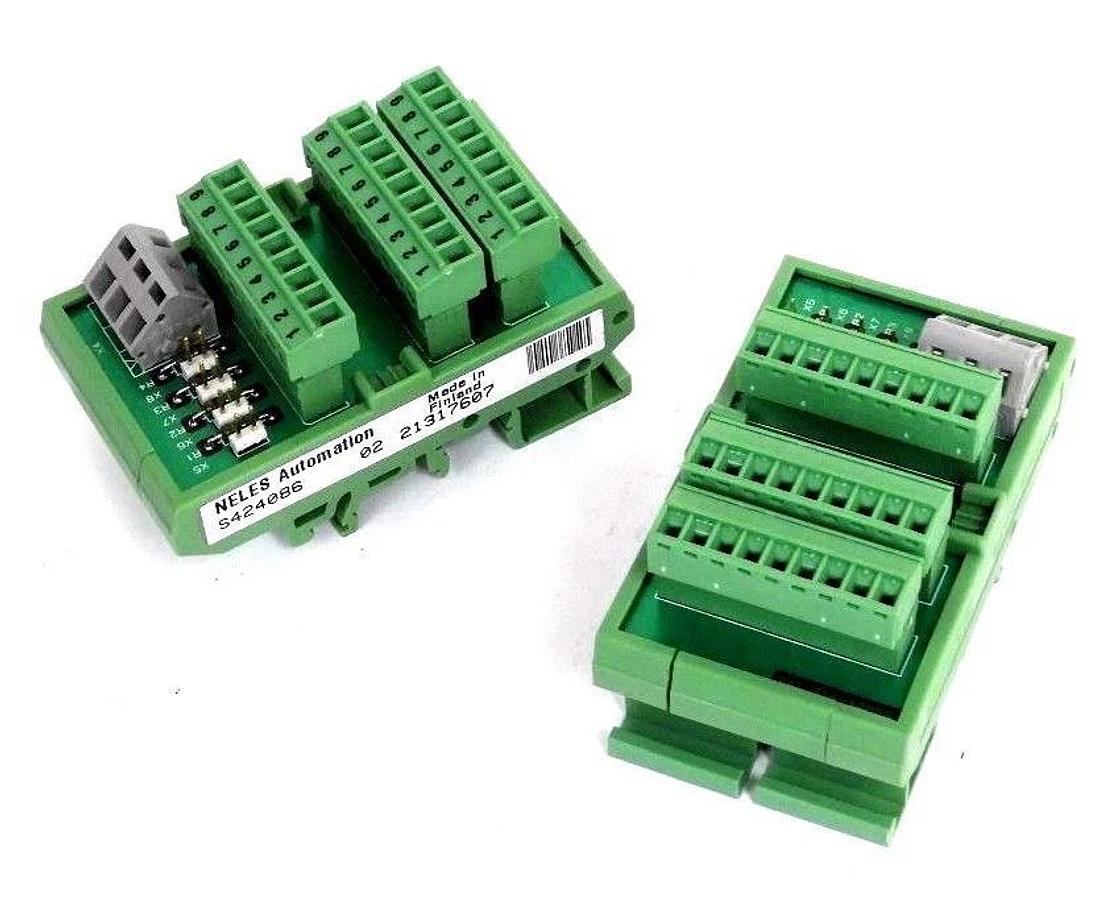LOT OF 2 NEW PHOENIX CONTACT TYP. UMK-SE 11.25 TERMINAL CONNECTORS UMKSE