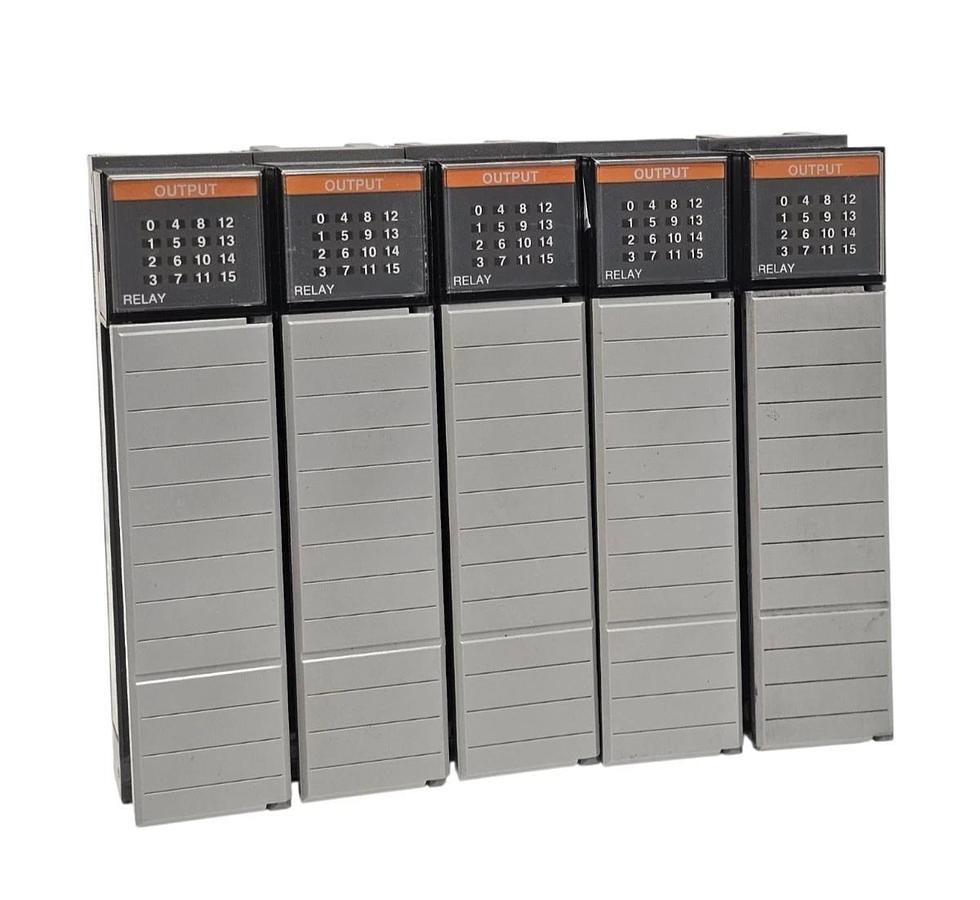 Used LOT OF 5 ALLEN BRADLEY 1746-OW16 SER. C OUTPUT MODULES 1746OW16