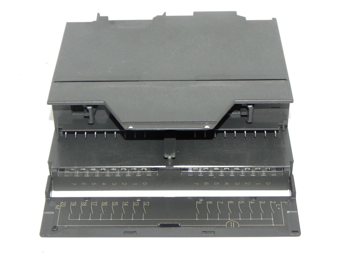Used SIEMENS 6ES7-321-1BH01-0AA0 INPUT MODULE 6ES73211BH010AA0, DI 16XDC24V