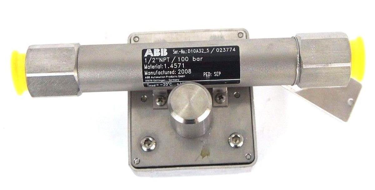 Used NEW ABB D10A32-5 FLOWMETER 1/2" NPT ORDER NO. 240144761/X014 D10A325