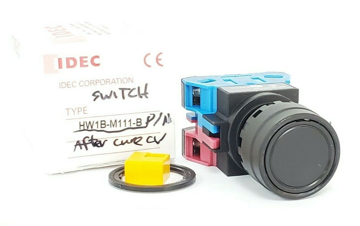 Used NIB IDEC HW1B-M111-B PUSHBUTTON SWITCH HW1BM111B