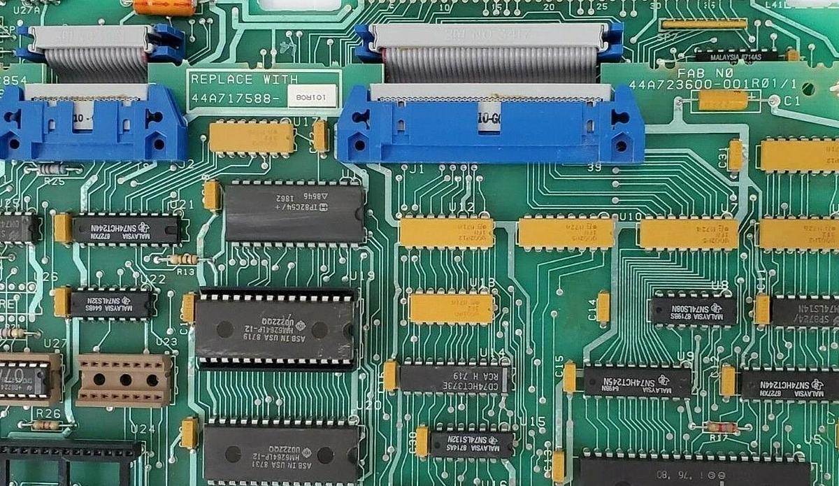 Used GE FANUC IC600-BF944K 12K ASCII I/O MODULE 44A717587-G01 W/ 44A717588-G01 BOARD