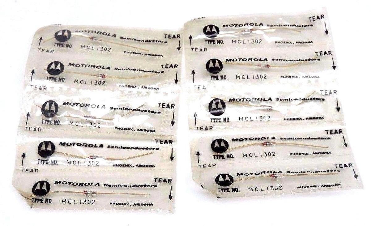 Used LOT OF 10 NEW MOTOROLA MCL1302 GOLD LEAD DIODES