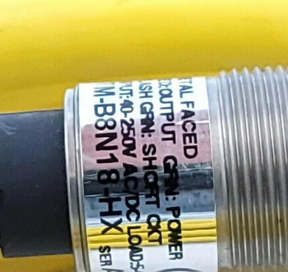 Used NEW ALLEN BRADLEY 871TM-B8N18-HX PROXIMITY SWITCH 40-250VAC/DC SER. A (NO BOX)