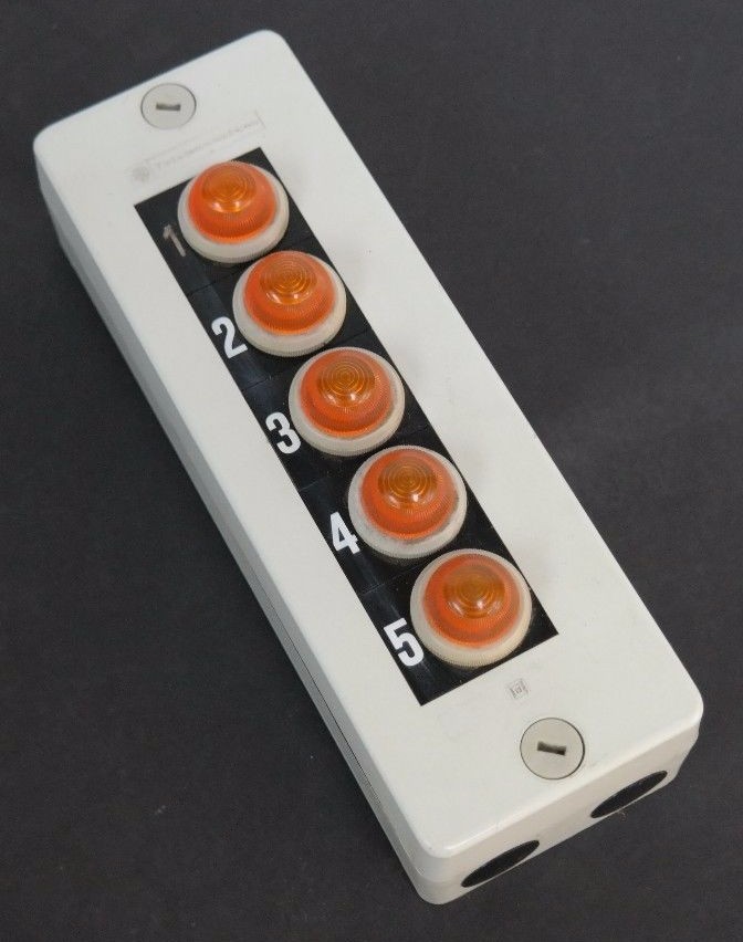 Used TELEMECANIQUE XAG-A STATION W/ XAV-A18