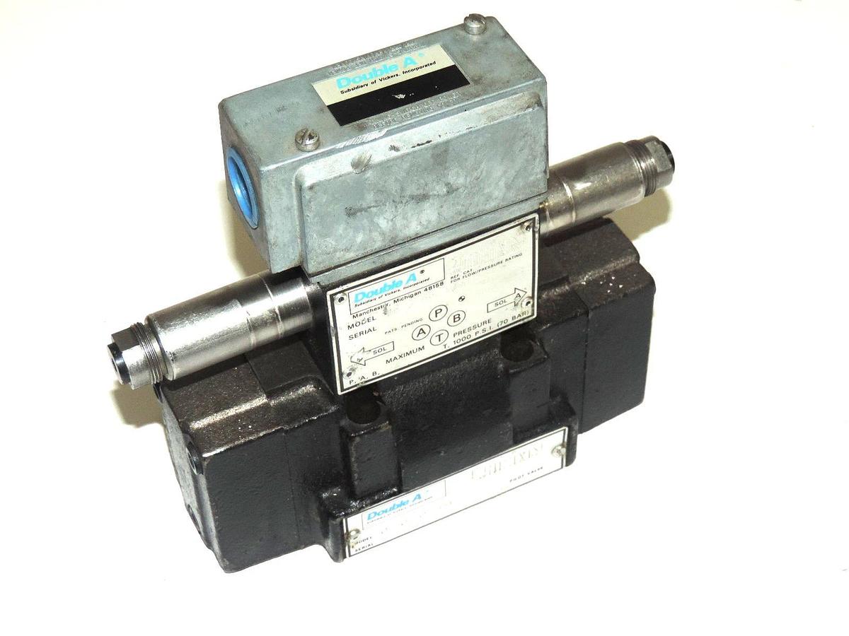 Used VICKERS DOUBLE A QF02C10D1 DIRECTIONAL CONTROL VALVE W/ PILOT VALVE QF3FF10B1