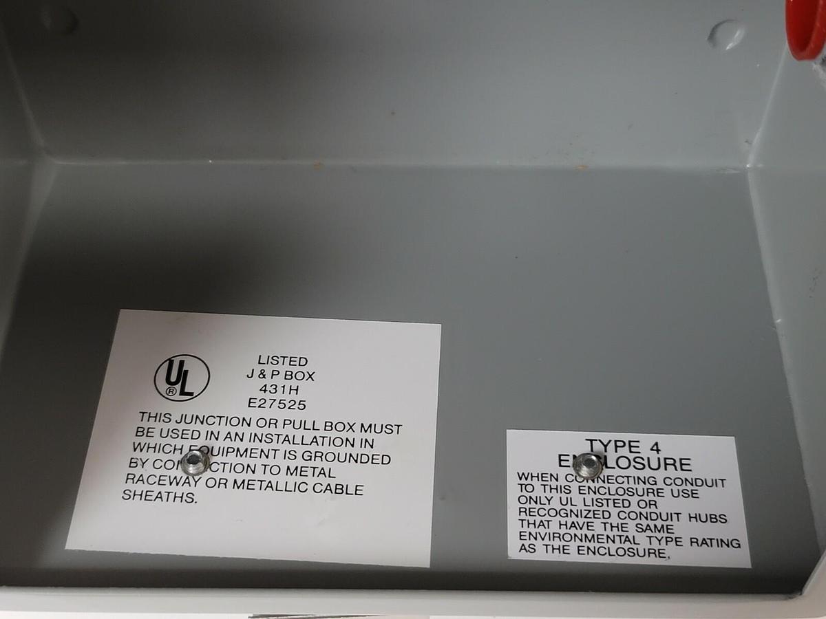 Used NIB DWYER 1824-40-WP PRESSURE SWITCH ENCLOSURE 182440WP
