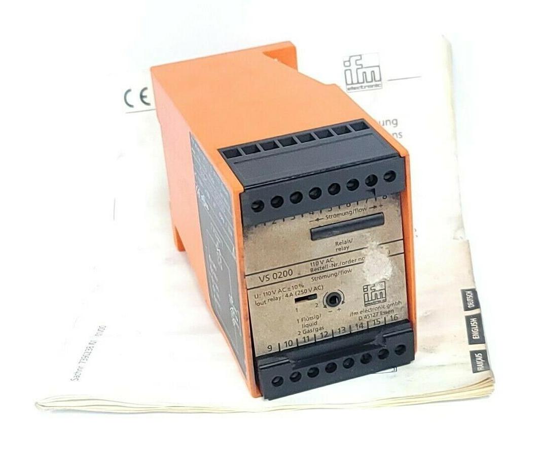 Used NEW IFM EFECTOR VS0200/110VAC-SY0100 FLOW SWITCH CONTROLLER SY0100