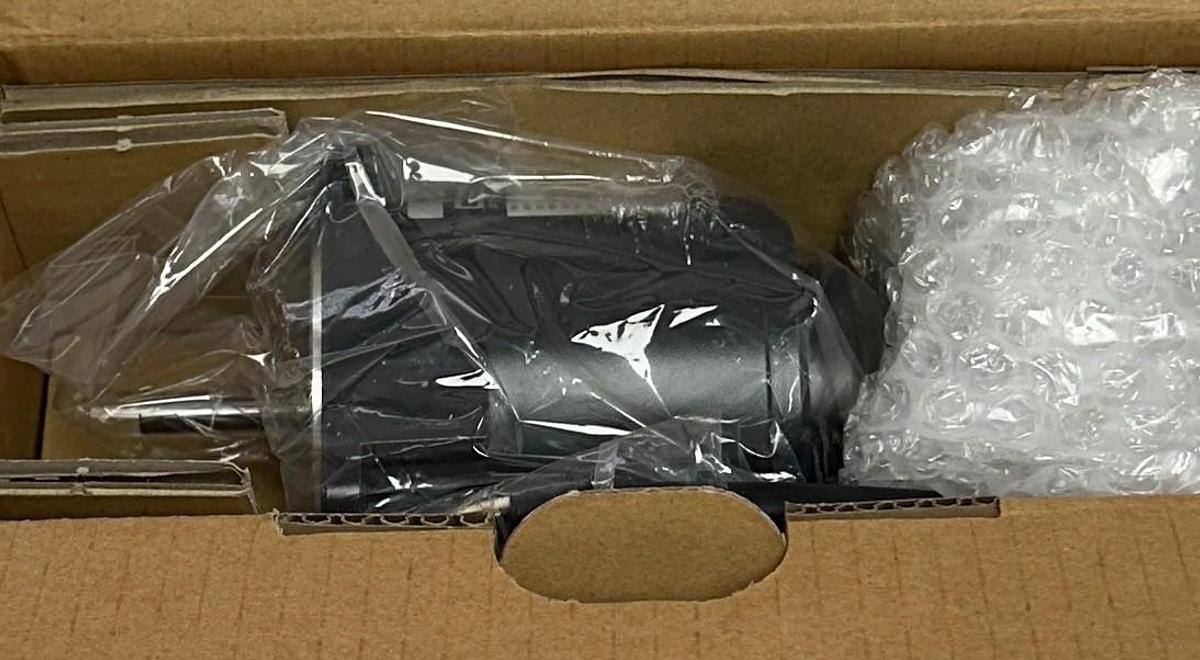 Used ORIENTAL MOTOR USM315-002W / USM315002W AC SPEED CONTROL MOTOR 200/230V 15W NSMP