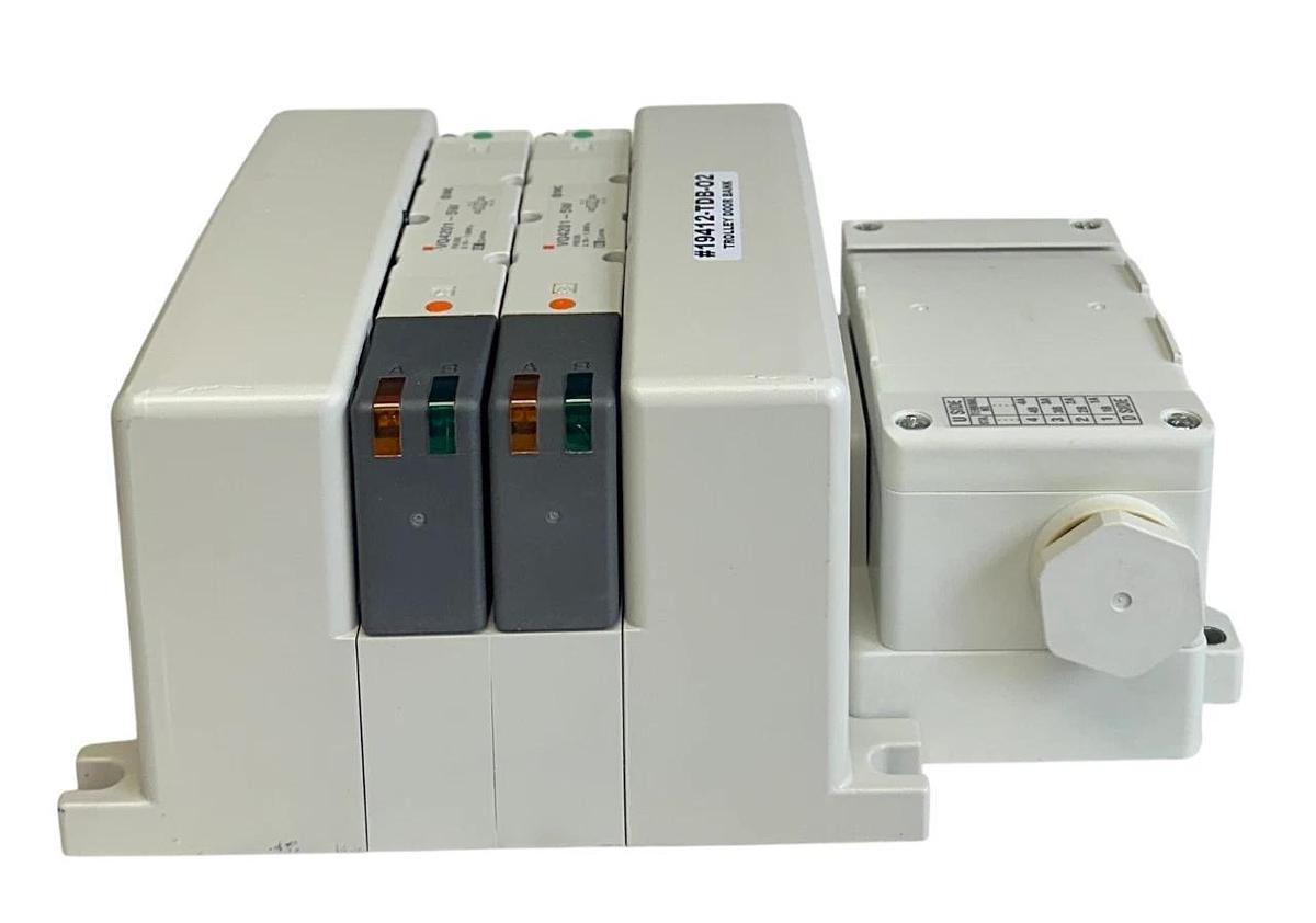 SENTRY SMC 19412-TDB-O2 / 19412-TDB-02 PNEUMATIC TROLLEY DOOR BANK 2-PORT NSNP