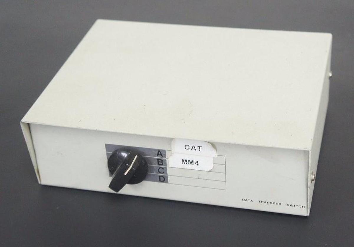 Used GENERIC 4 CHANNEL MANUAL DATA TRANSFER SWITCH