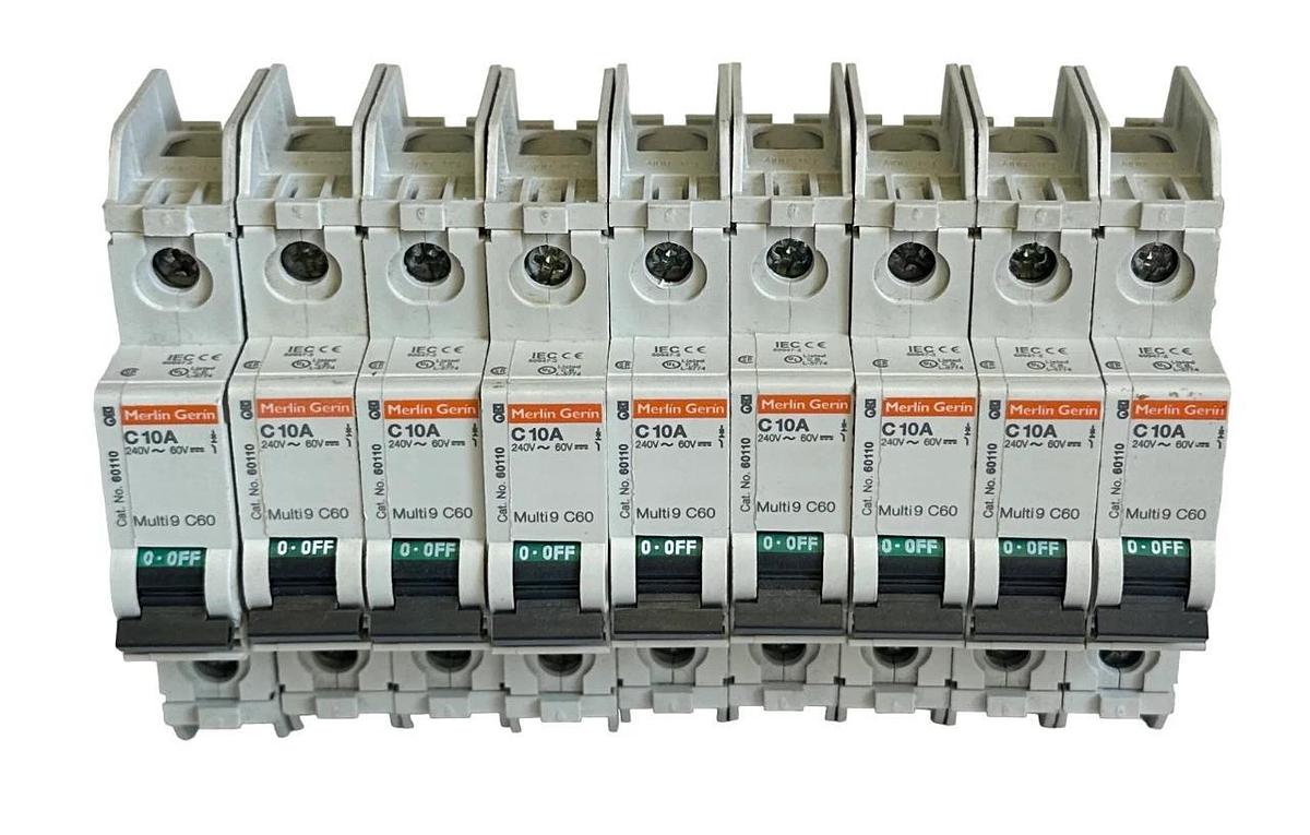 Used 9 MERLIN GERIN 60110 / C10A Multi9 C60 CIRCUIT BREAKERS 240V 1POLE 10A C-CURVE