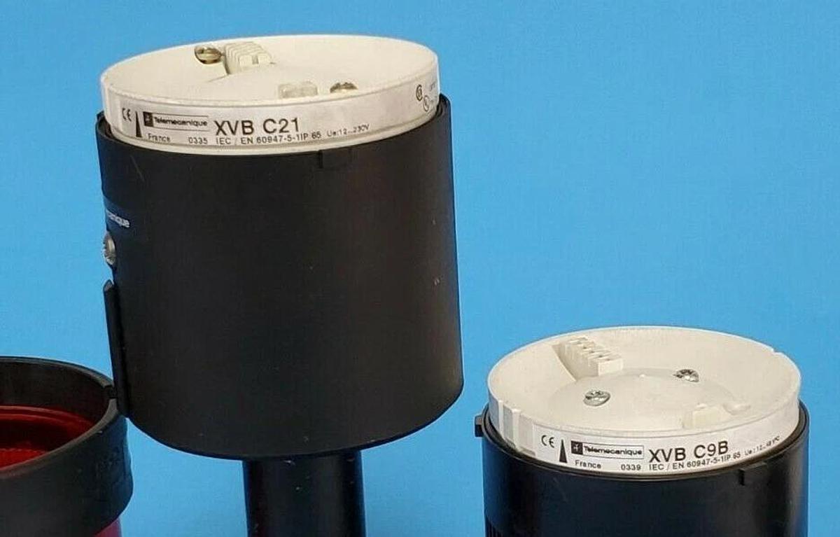 Used TELEMECANIQUE XVB-C21 / XVB-C9B / XVB-C34 STACK LIGHT ASSEMBLY