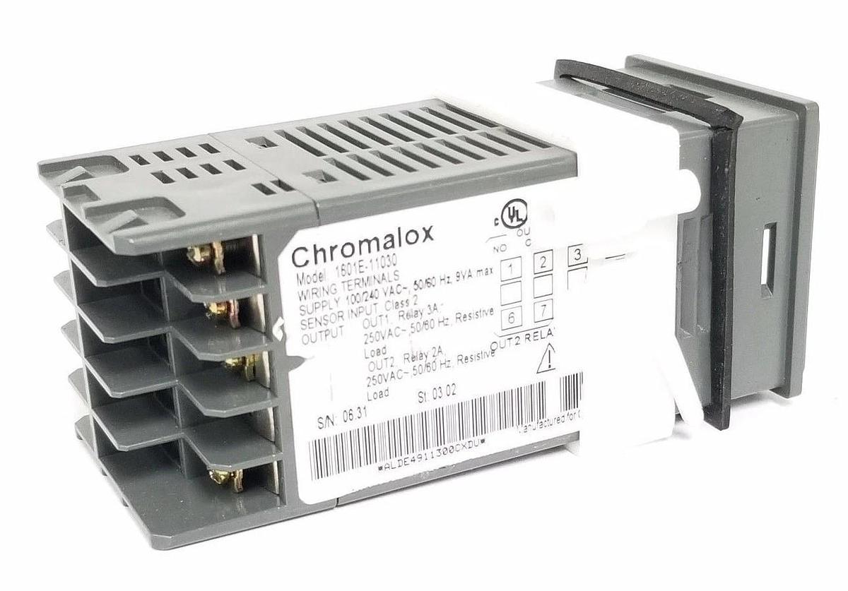 Used CHROMALOX 1601E-11030 TEMPERATURE CONTROLLER HOUSING