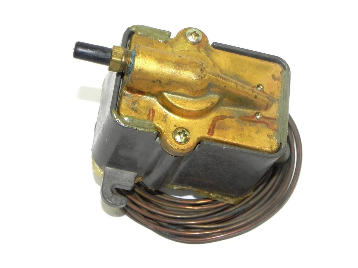 Used HONEYWELL LP915A-1044 TEMPERATURE SENSOR (IN BOX) LP915A1044