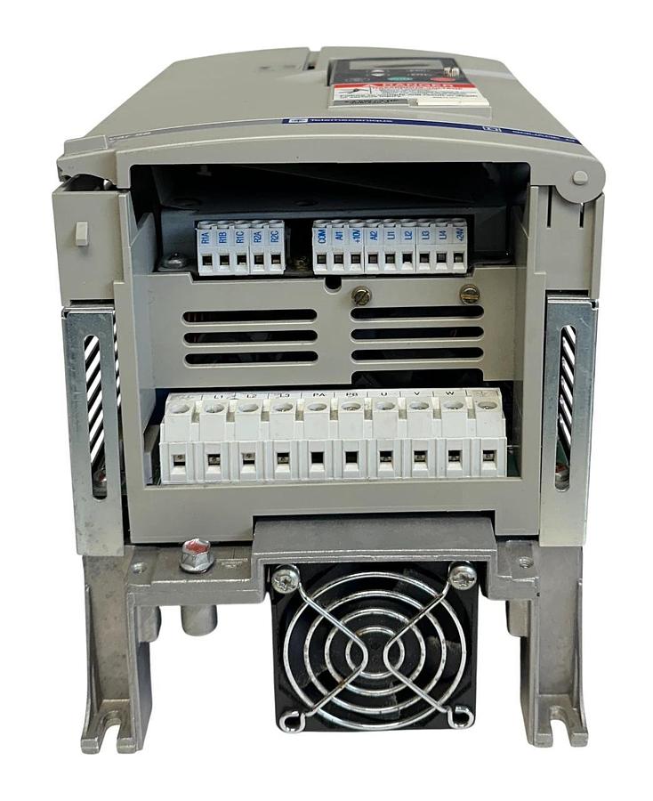 Used For Parts TELEMECANIQUE ATV58HU41M2Z Altivar 58 DRIVE 2.2kW/3HP 208-230V 50/60Hz