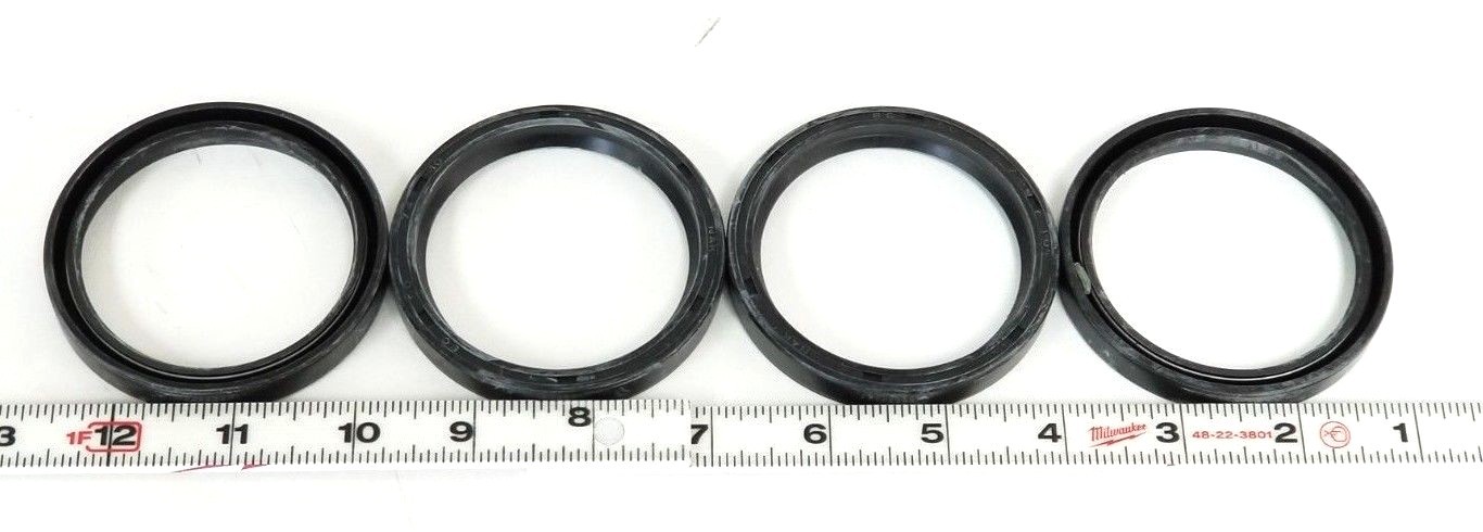 Used LOT OF 4 NEW NAK 60X74X10 SEALS