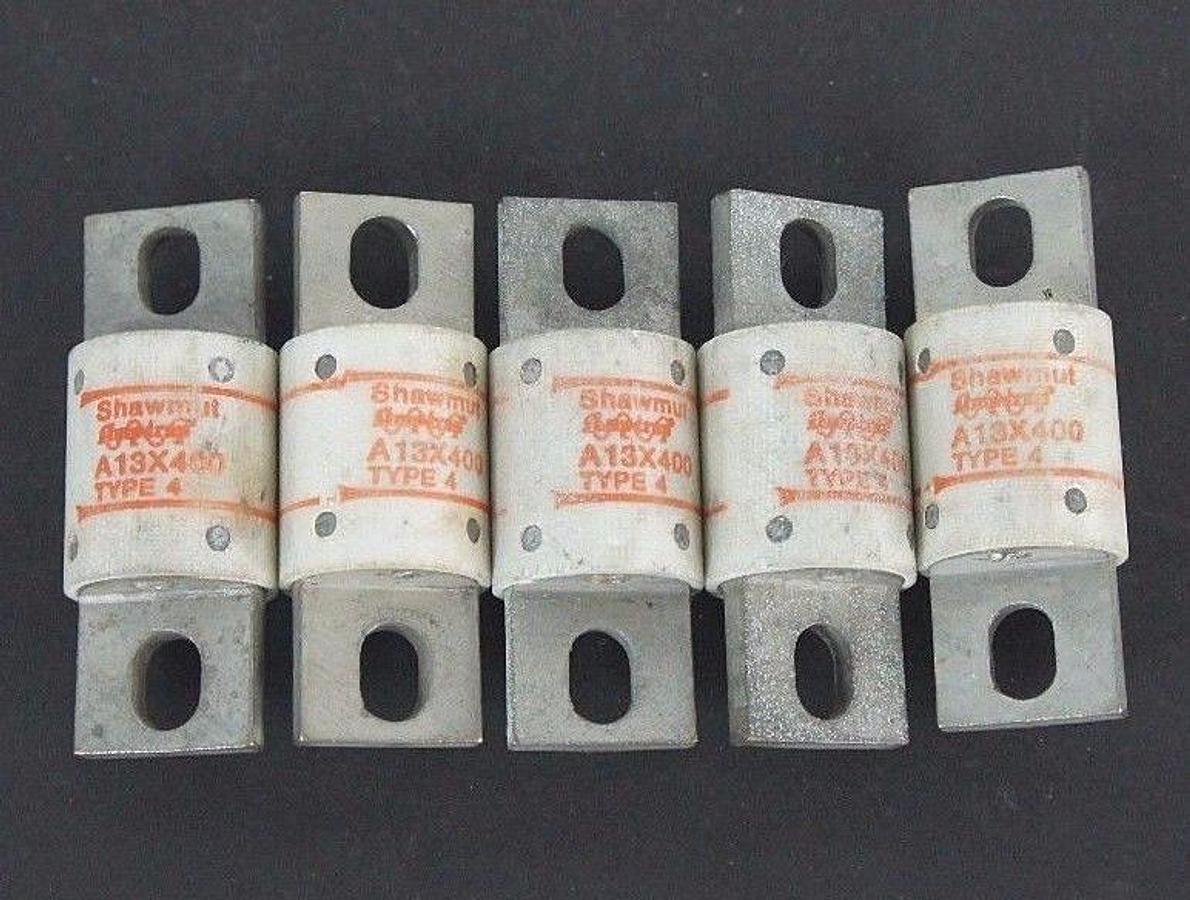 Used LOT OF 5 NEW GOULD SHAWMUT A13X400 AMPTRAP TYPE 4 FUSES 400 AMPS, 130 V
