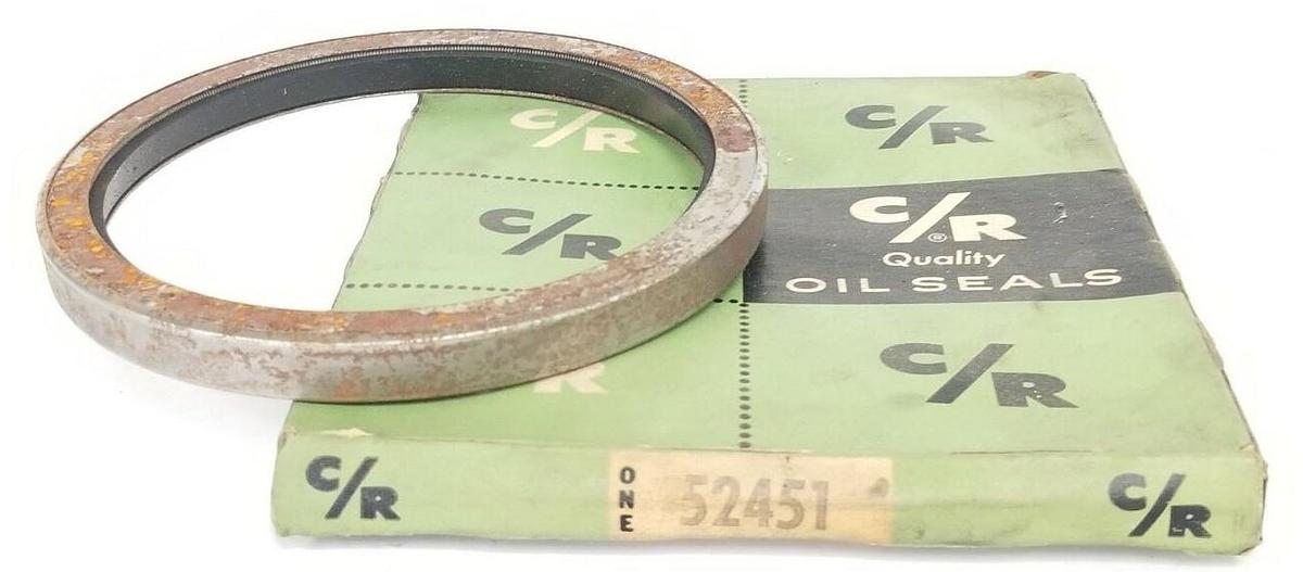Used NIB CHICAGO RAWHIDE 52451 OIL SEAL