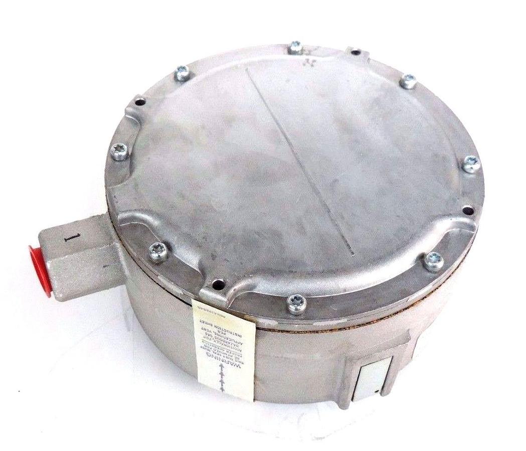 Used NIB HONEYWELL C437D 1005 GAS/AIR PRESSURE SWITCH 1-26'', C437D1005