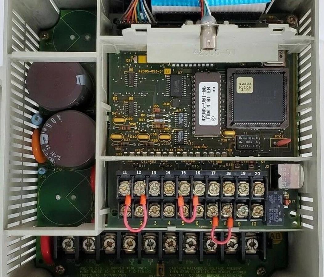 Used ALLEN-BRADLEY 1305-BA02A-HA2 SER. A VARIABLE FREQUENCY AC DRIVE W/ 1201-HA2