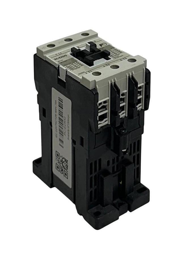 Used FUJI ELECTRIC SC-E2S/G / SE51AG IEC CONTACTOR 50A 600VAC MAX SC-E2SG USNP