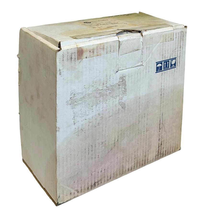Used ALLEN BRADLEY 2097-V33PR1 /A Kinetix 300 AXIS DRIVE 120/240VAC 2A PN-55549 NSMP