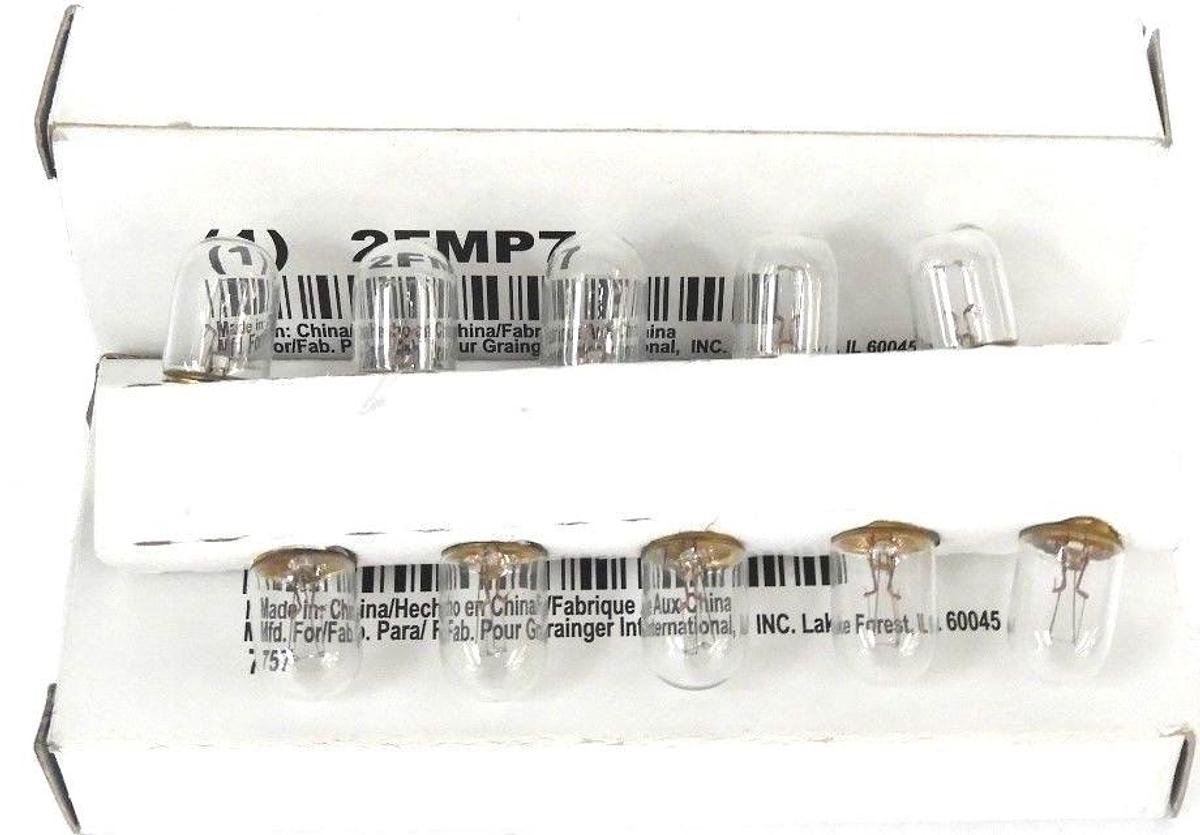 LOT OF 20 NEW LUMAPRO 2FMP7 MINIATURE LAMP BULBS