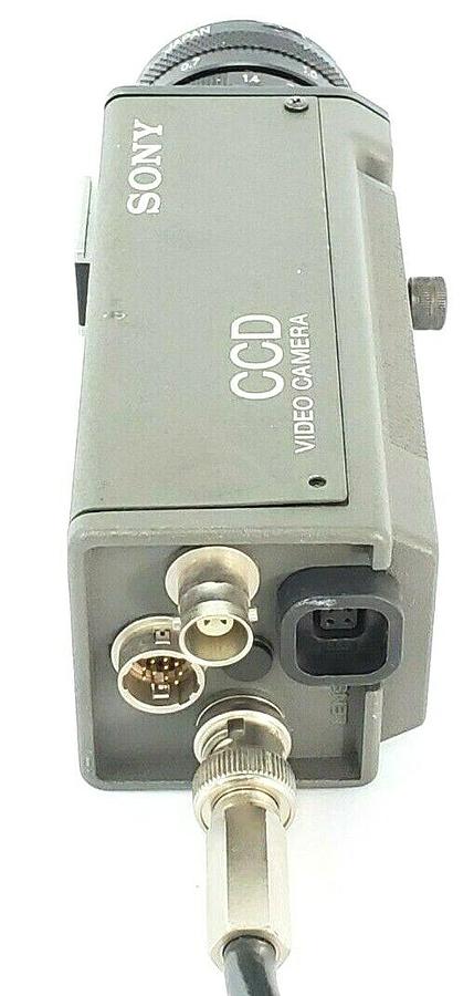 Used SONY SSC-D5 CCD VIDEO CAMERA SSCD5 W/ CABLE AND LENS