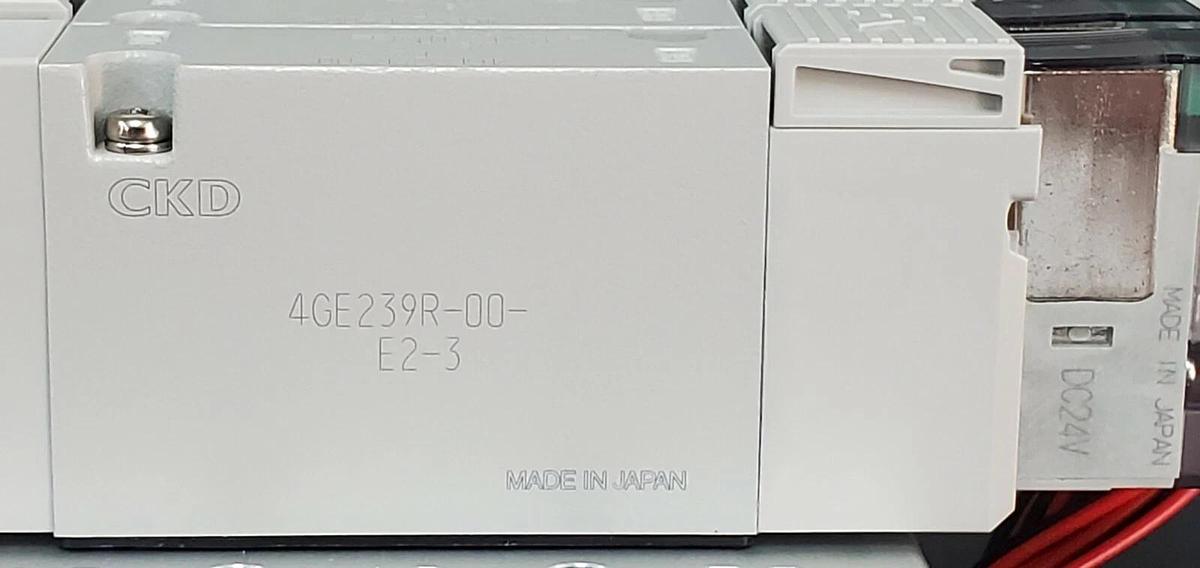 Used NIB CKD M4GE280R-06-E2-5-3 DISCRETE VALVE MANIFOLD ASSEMBLY M4GB120RC6E2HZ1D