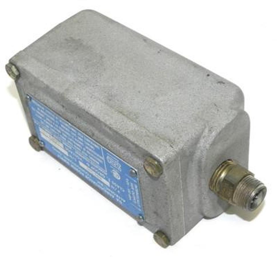 Used DA ANNUNCIATOR POWER SUPPLY P/N: 690 105, 12-24V, 690105