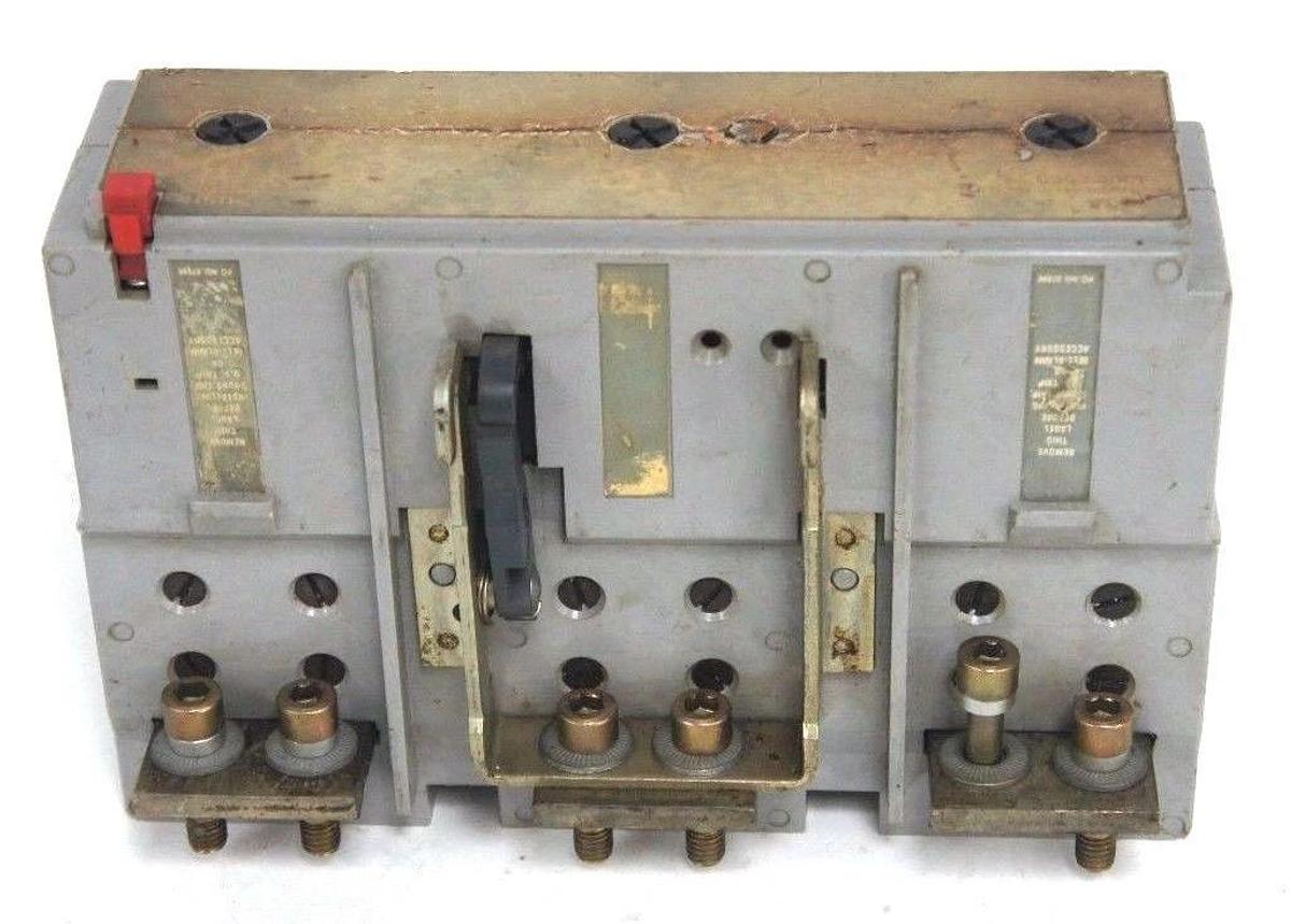 Used SIEMENS MD63T800 I-T-E CIRCUIT BREAKER TRIP UNIT 800 AMPS 3 POLE TYPE MD6