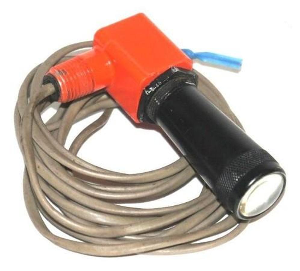 Used HONEYWELL MICRO SWITCH LS1C PHOTO SENSOR 3WIRE WITH 2 1/2" LENS