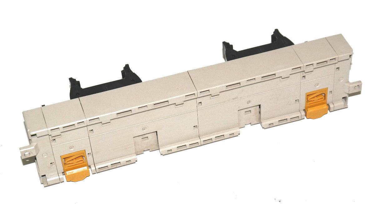 Used OMRON XW2B-40G5-T TERMINAL CONNECTOR XW2B40G5T