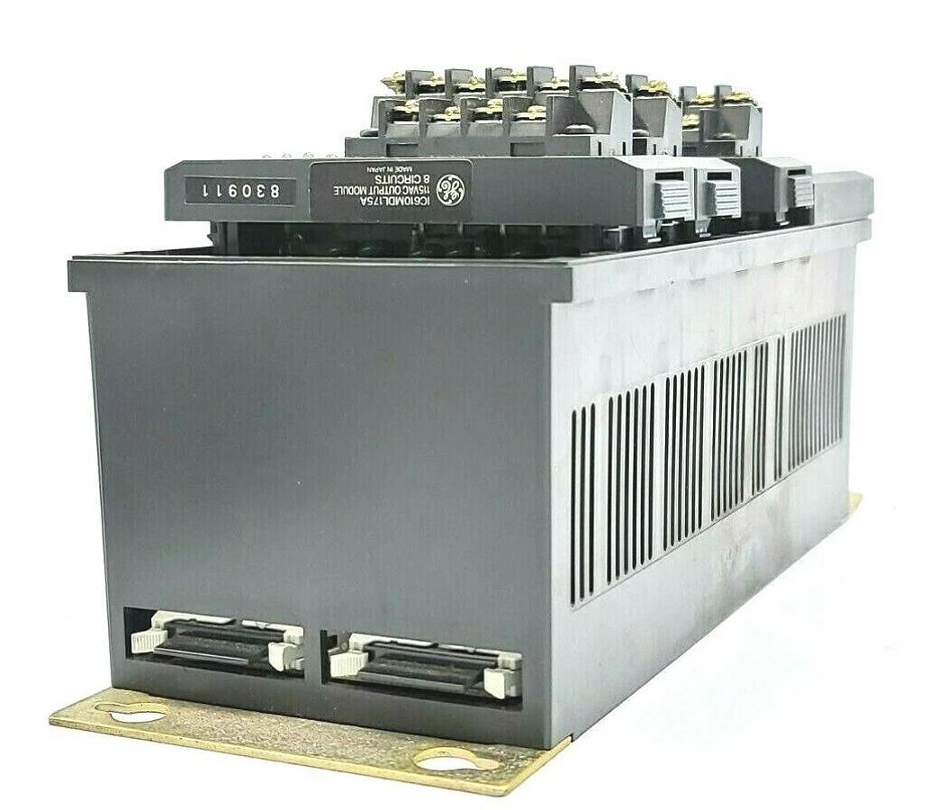 Used GE FANUC IC610CHS100A RACK W/ POWER SUPPLY, IC610MDL175A, IC610MDL101A